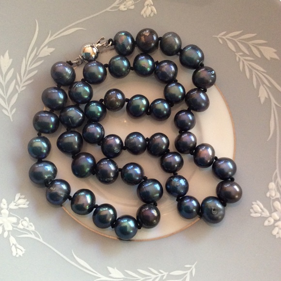 RARE   Baroque Black green pearl necklace - Picture 3 of 4